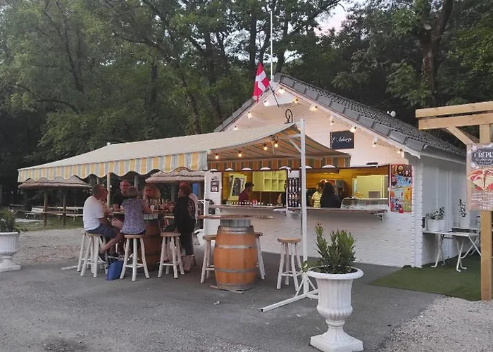 Camping Mobil 6 Pers Avec Terrasse A - Api-1-52-1286